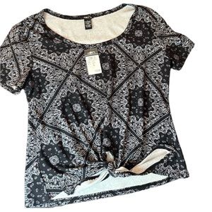 Rue21 Short Sleeve Front Tie Black Mandala Shirt, L